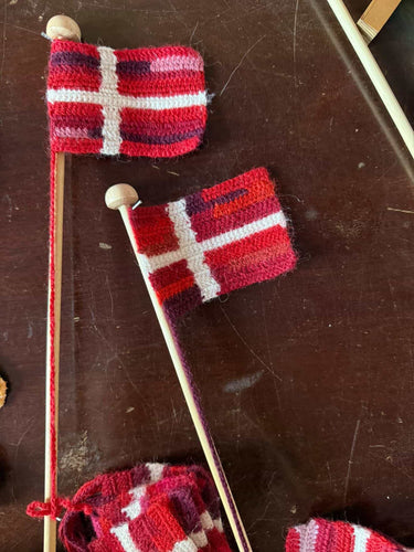 Strikket Flag på Flagstang