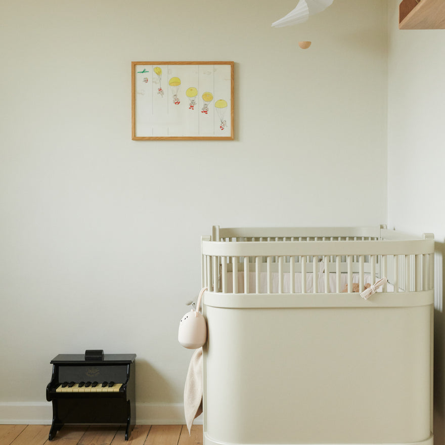 Ellis' Room, 4 months old