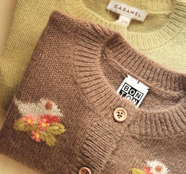 Baby Cardigan med Broderi